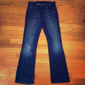Levi 553 Mid Rise Bootcut Jeans. Size 9L